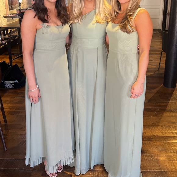 Azazie bridesmaid dress pistachio size A6 worn once - Picture 3 of 3